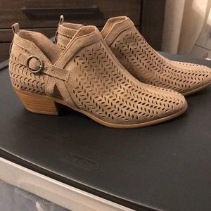 Madeline Girl booties